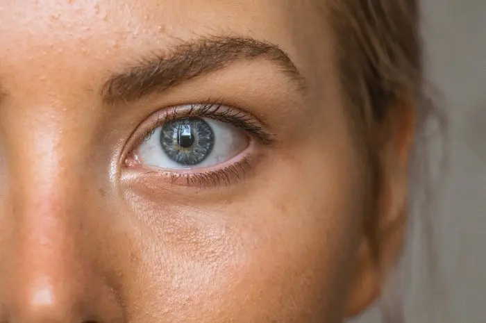 10 Effective Methods to Brighten Your Eyes