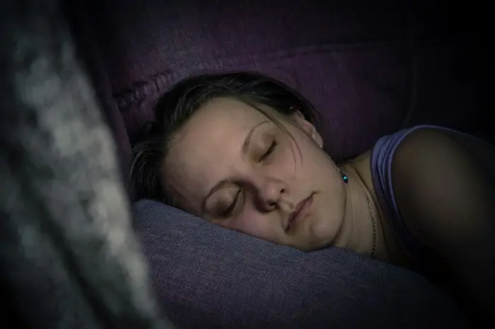 7 Reasons to Stop Using a Night-Light for Better Sleep