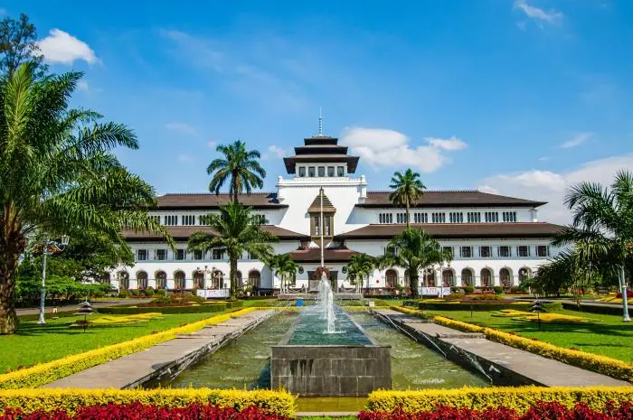 Gedung Sate, the Most Iconic Historical Building with Classic European Design in Bandung