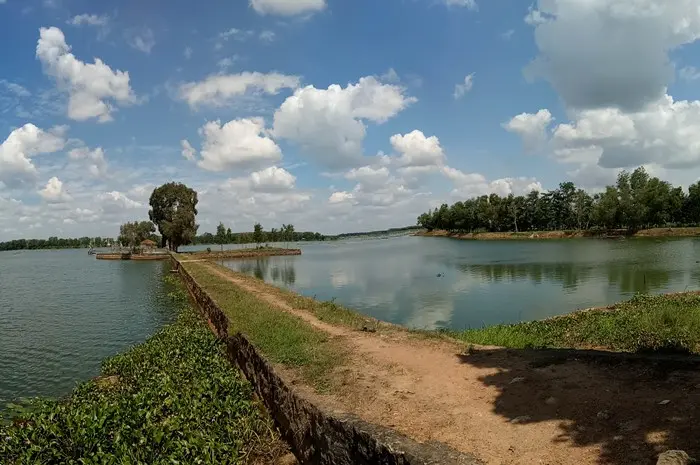 Tirta Gangga Lake, an Amazing Natural Tourism Destination in Central Lampung